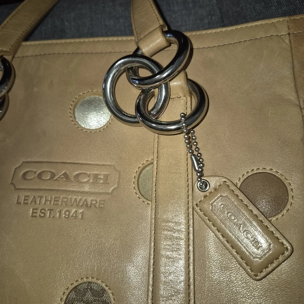 Rare Limited Coach Vintage  Polka Dot Bucket Bag. Beige w Silver Hardware. 09763